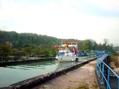 Bananec sur un pont-canal